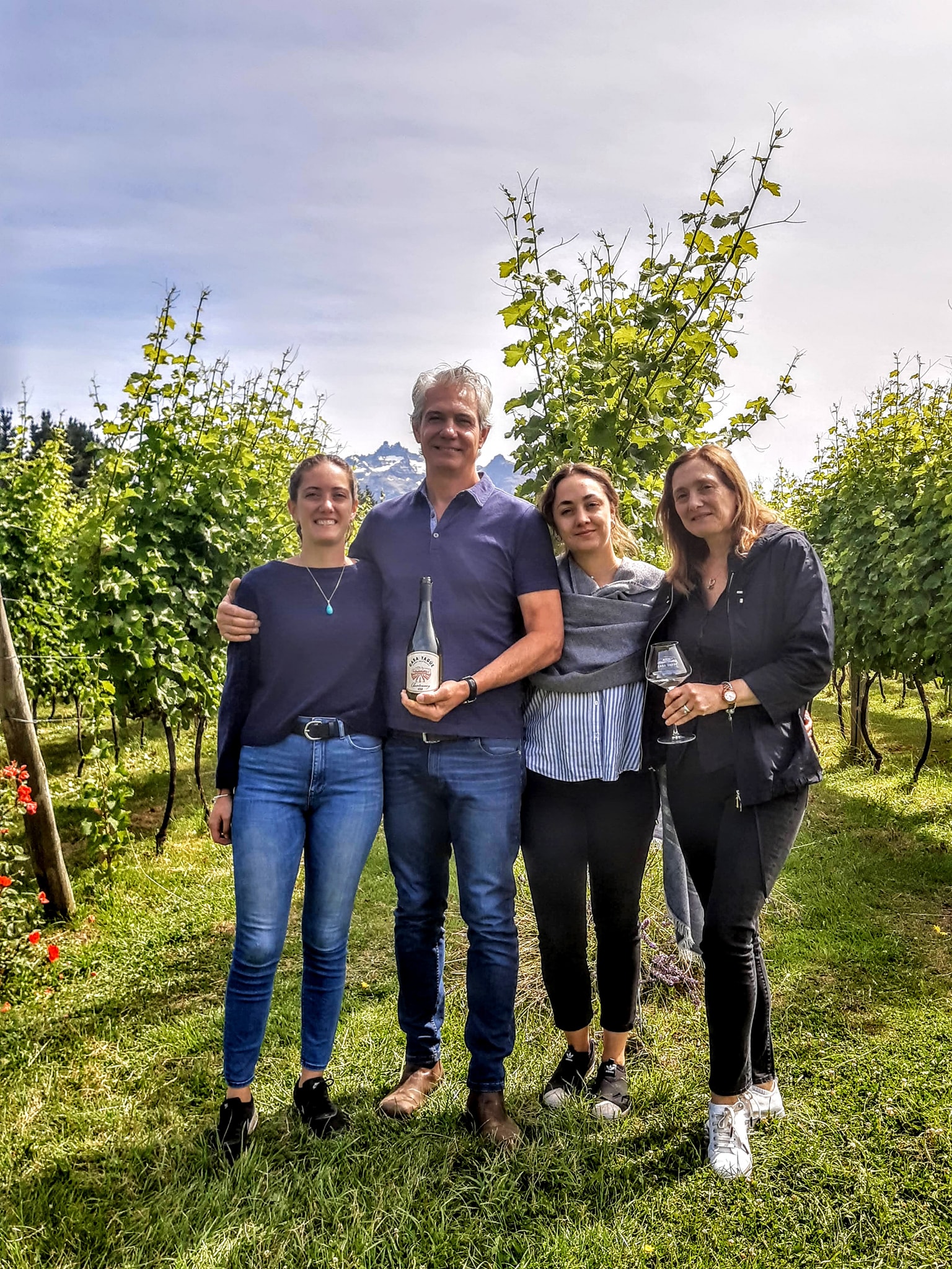 Imagen de la familia Yagüe, en casa Yagüe, valle de Travelin